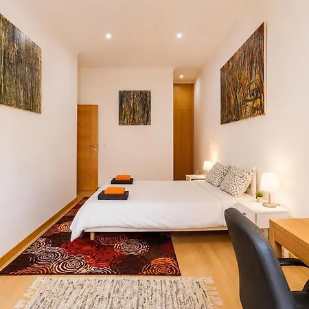 Spacious 3br Apartment, Metro At Door, Baixa 리스본