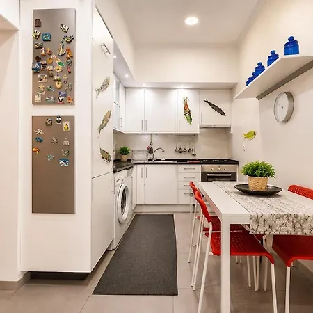Spacious 3br Apartment, Metro At Door, Baixa Apartment Lisbon