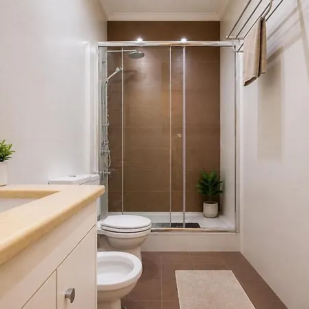 Spacious 3br Apartment, Metro At Door, Baixa Apartment Lisbon