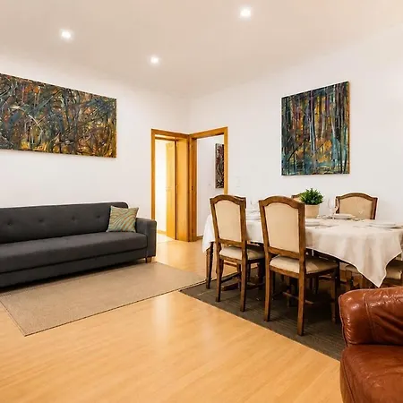 Spacious 3br Apartment, Metro At Door, Baixa Apartment