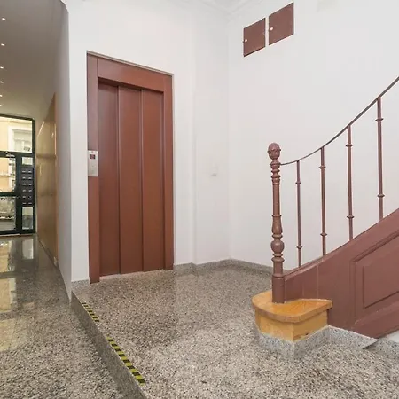 Spacious 3br Apartment, Metro At Door, Baixa Apartment Lisbon